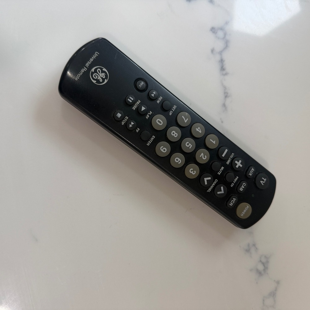 GE Universal Remote Control GEU401 Black 3-Device TV VCR CAB Replacement